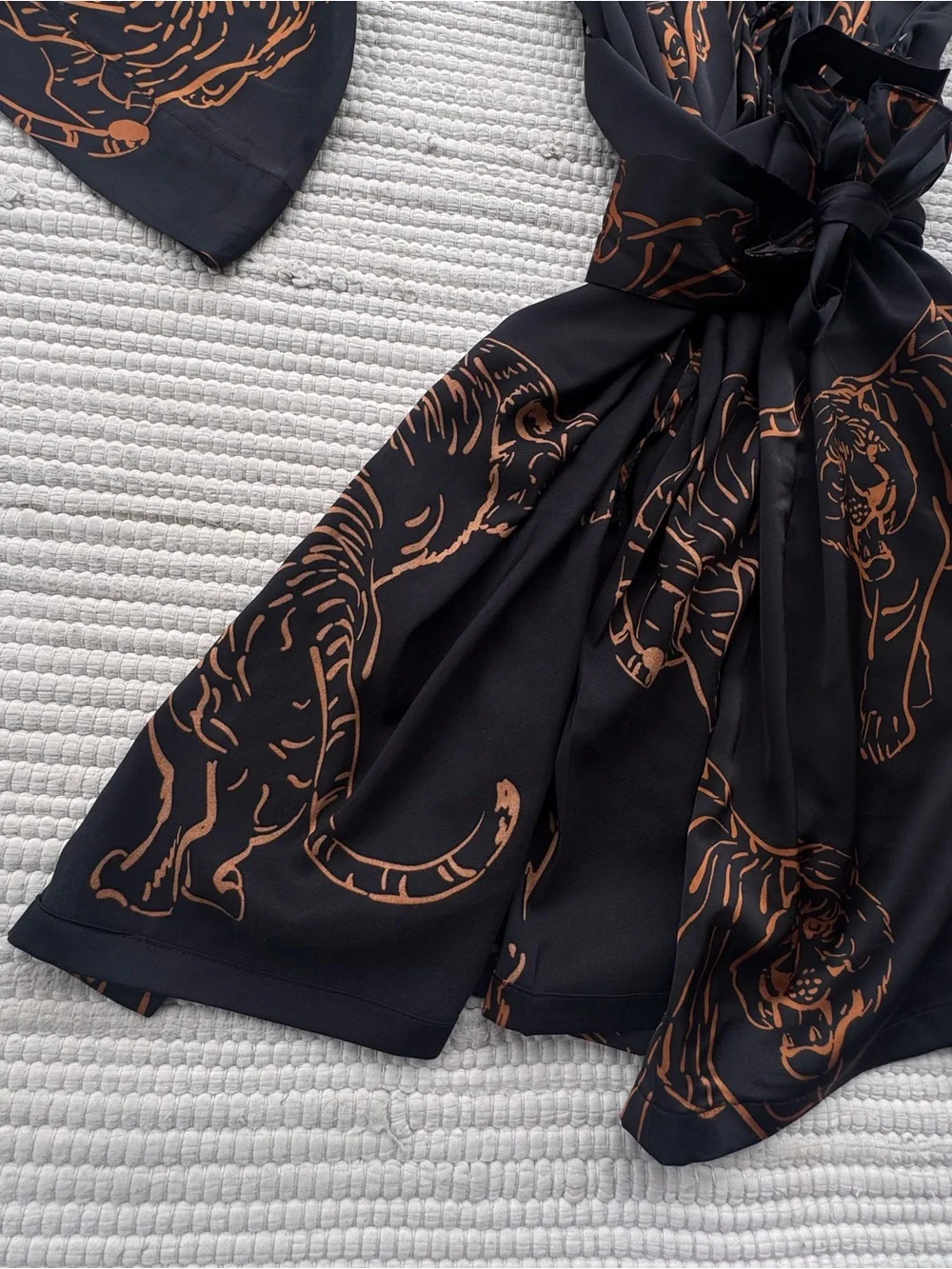Auden Tiger Print Satin Kimono Robe Black Copper Tie Waist Sleepwear M/L - Picture 3 of 9